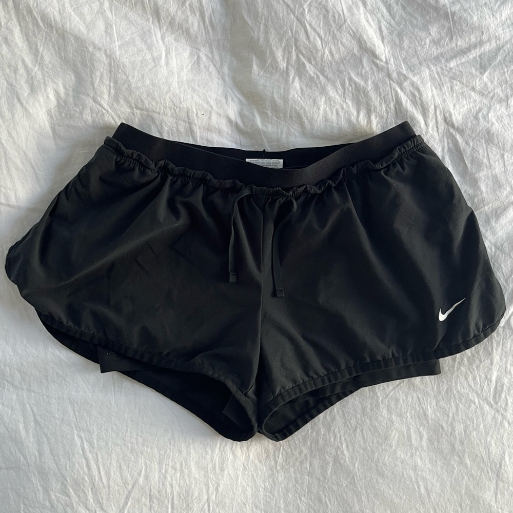 Nike dri fit black athletic shorts with inner spandex size M